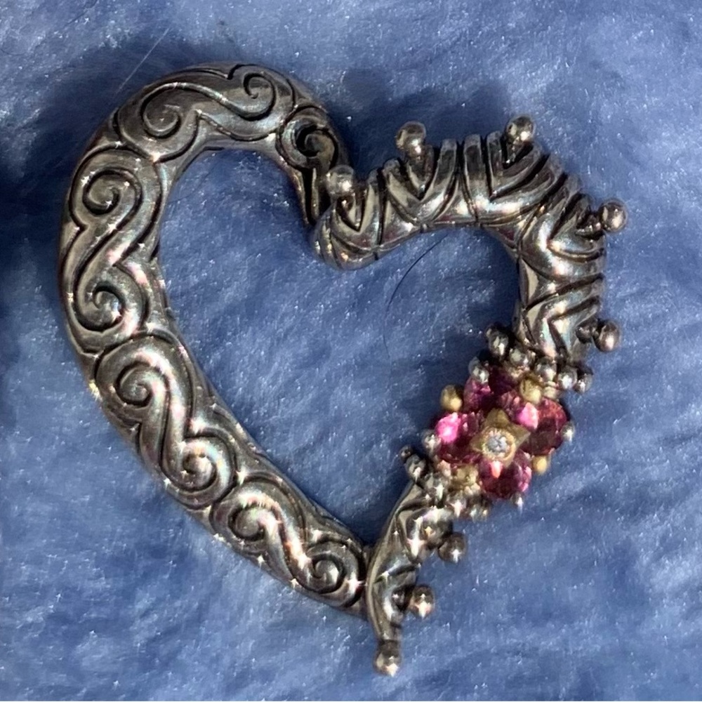 Gothic heart pendant